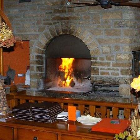 Hosteleria Santa Cruz Santa Cruz De La Seros Bagian luar foto