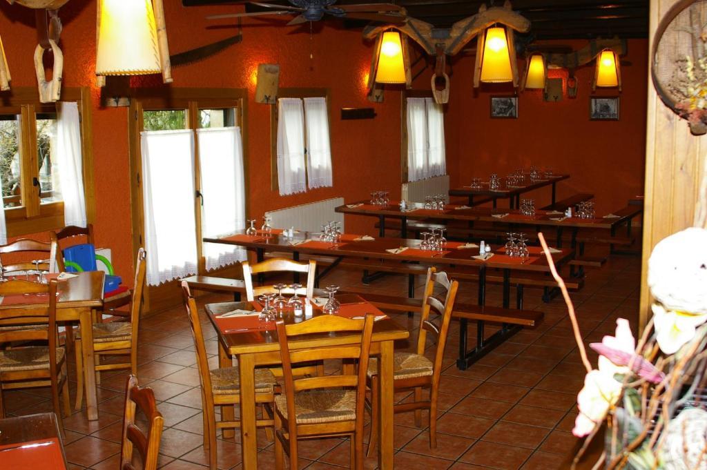 Hosteleria Santa Cruz Santa Cruz De La Seros Bagian luar foto