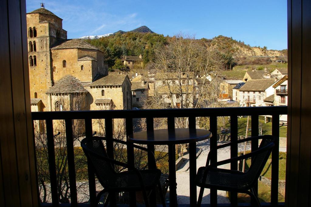 Hosteleria Santa Cruz Santa Cruz De La Seros Ruang foto