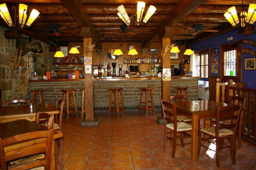 Hosteleria Santa Cruz Santa Cruz De La Seros Bagian luar foto